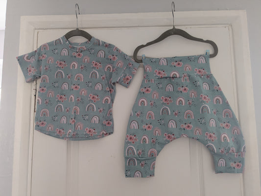 Top and shorts set 2-3 years
